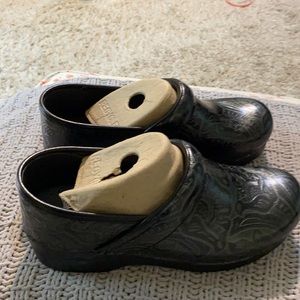 Dansko Clogs decorative black!